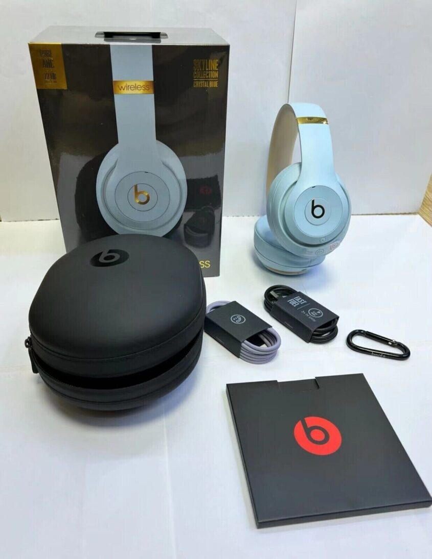 Beats-By-Dr-Dre-Studio3-Wireless-Headphones-Crystal-Blue-Brand-New-and-Sealed-155809940240-3