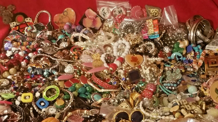 Vintage-Estate-Costume-Jewelry-Lots-All-Wear-FREE-SHIPPING-204162560392-2