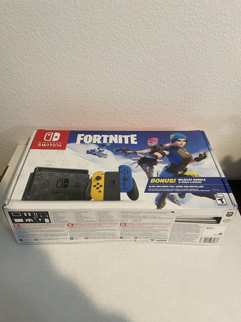 Nintendo-Switch-Fortnite-Box-And-Accessories-NO-CONSOLE-315135834633-2
