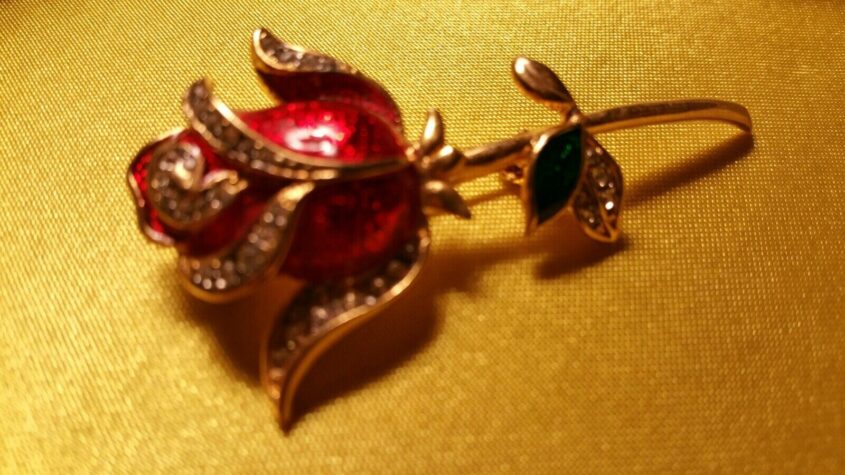 Vintage-Costume-Jewelry-Lots-Brooches-Signed-Unsigned-All-Wear-204227037846-11