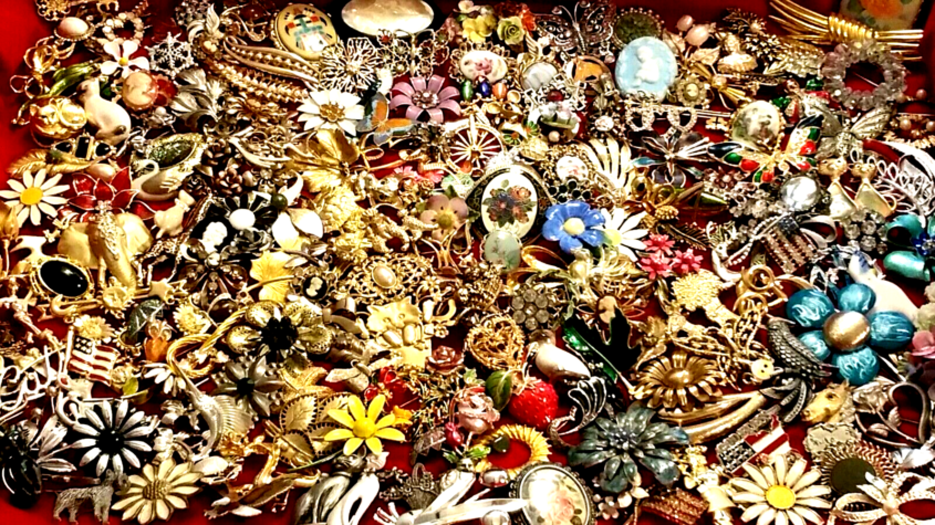 Vintage-Costume-Jewelry-Lots-Brooches-Signed-Unsigned-All-Wear-204227037846