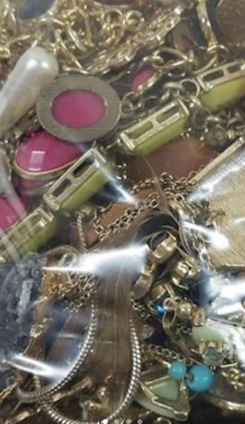 Vintage-Estate-COSTUME-JEWELRY-Lots-All-Wear-FREE-SHIPPING-See-Description-296187640759-6