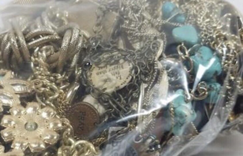 Vintage-Estate-COSTUME-JEWELRY-Lots-All-Wear-FREE-SHIPPING-See-Description-296187640759-7